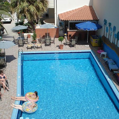 Akatos Hotel Agia Marina 외부 사진