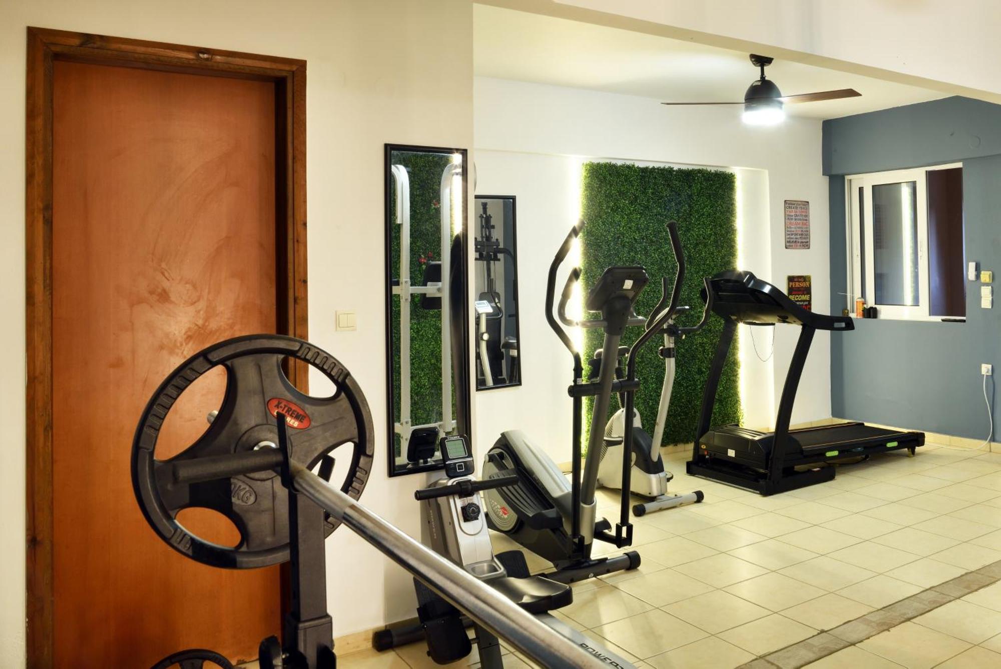 Akatos Hotel Agia Marina 외부 사진