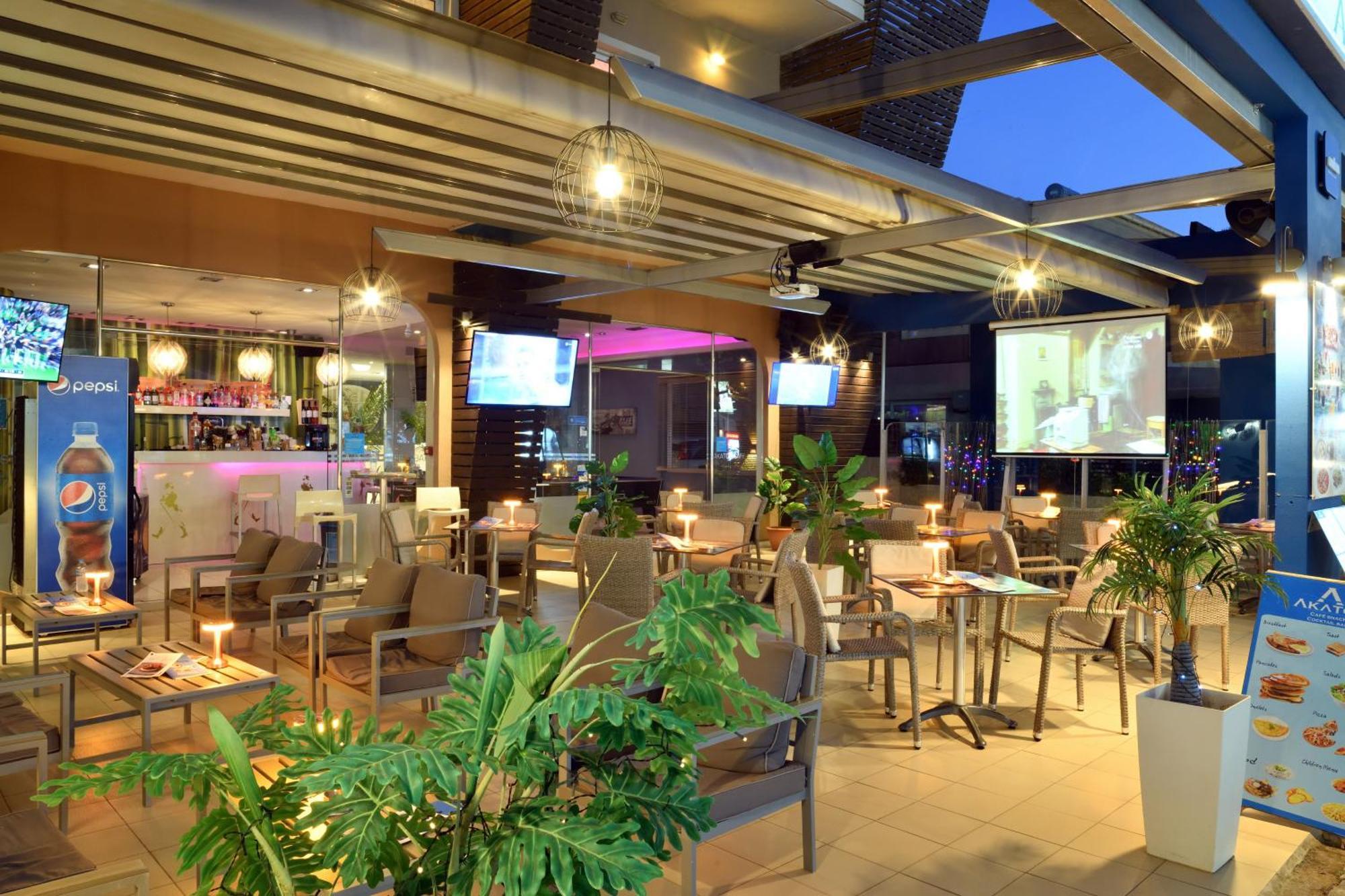 Akatos Hotel Agia Marina 외부 사진