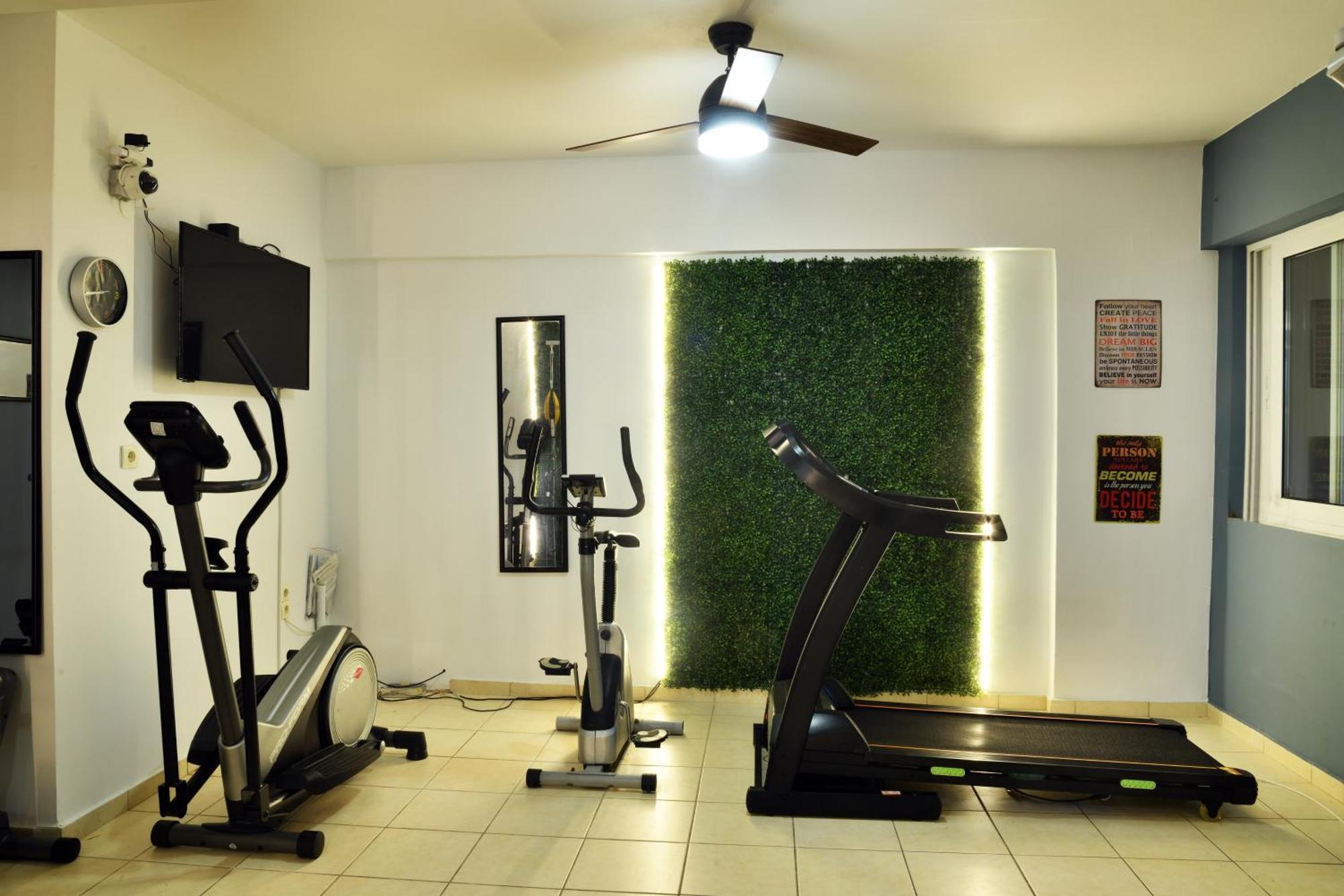 Akatos Hotel Agia Marina 외부 사진
