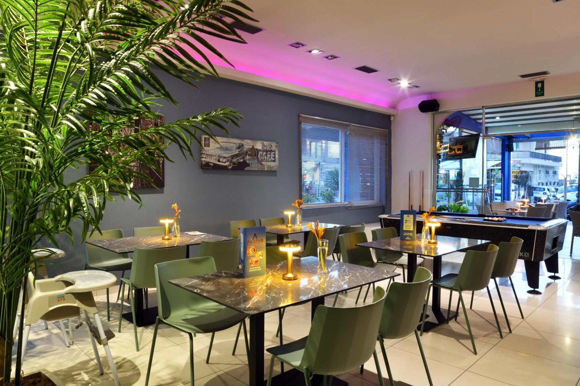 Akatos Hotel Agia Marina 외부 사진