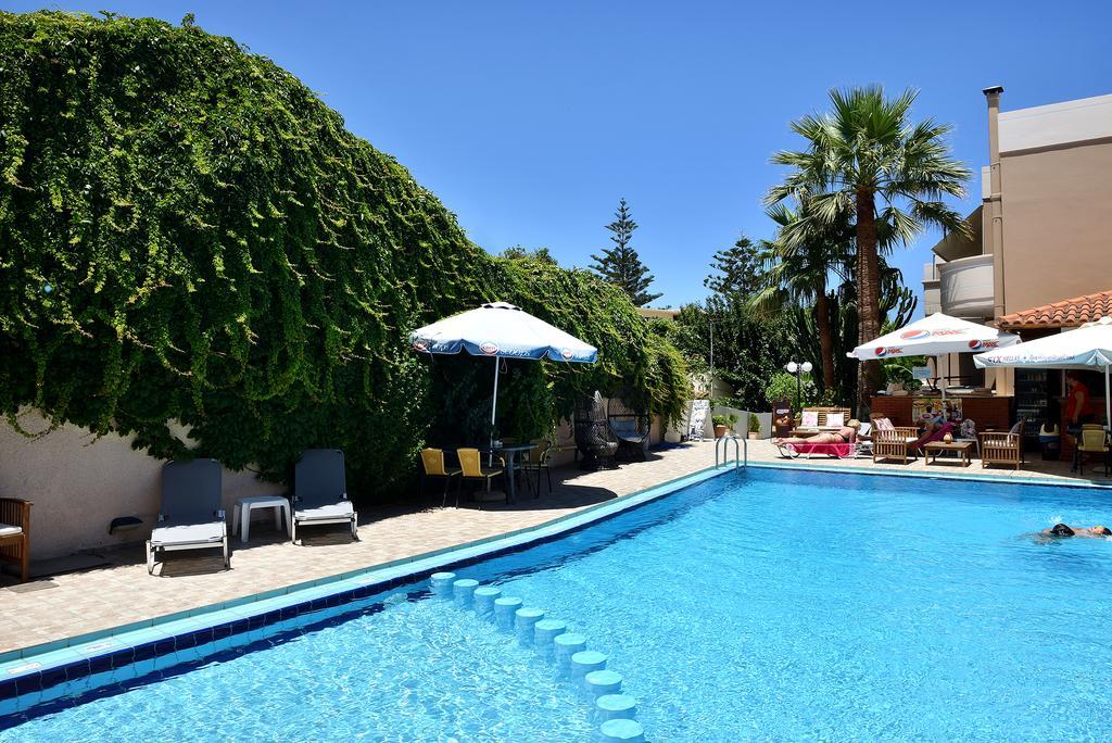 Akatos Hotel Agia Marina 외부 사진